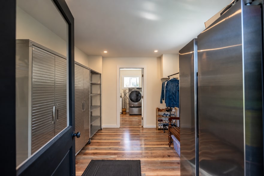 More Photos Of 770 John Shultis Rd, Denver Specialty For Sale