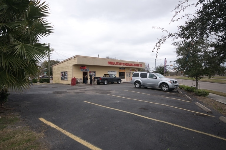 Primary Photo Of 2555 Allen Genoa Rd, Pasadena Freestanding For Sale