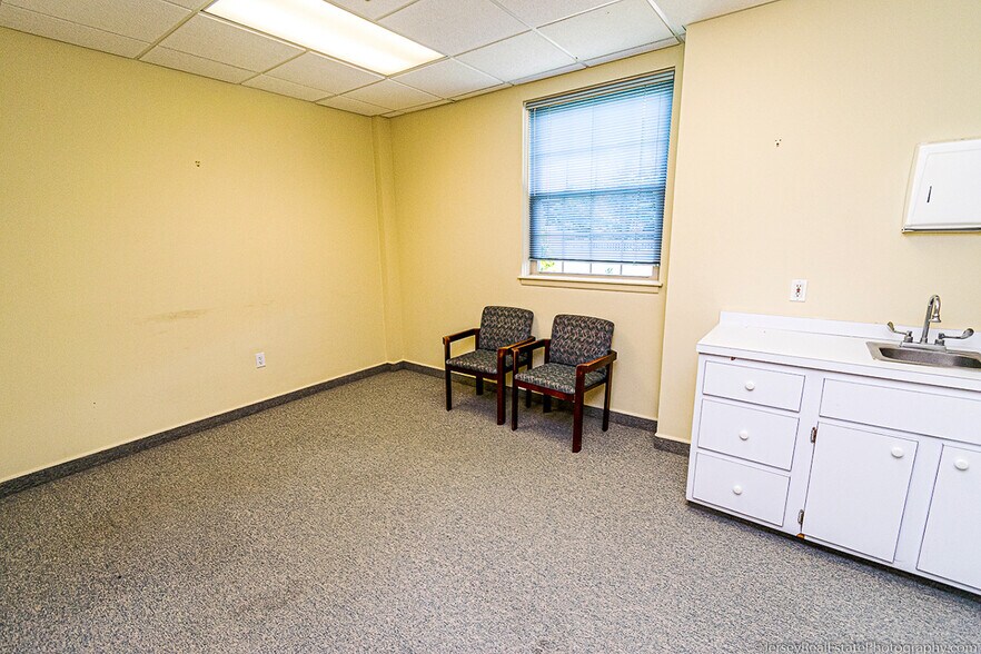 More Photos Of 110 Harbor Ln, Somers Point Medical For Sale