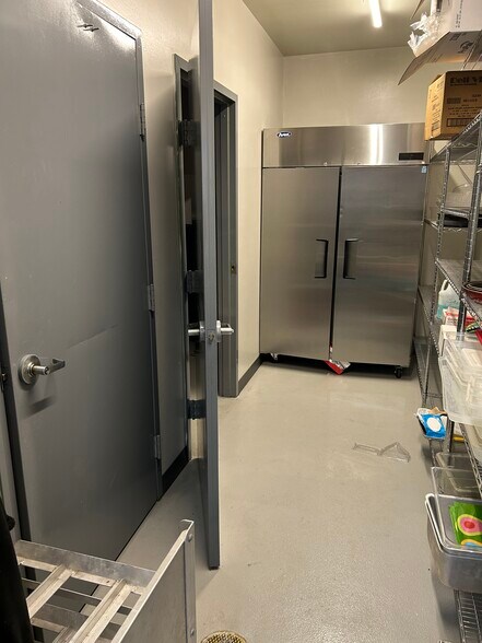 More Photos Of 6141 Co 420 Rd, Gladstone Restaurant For Sale