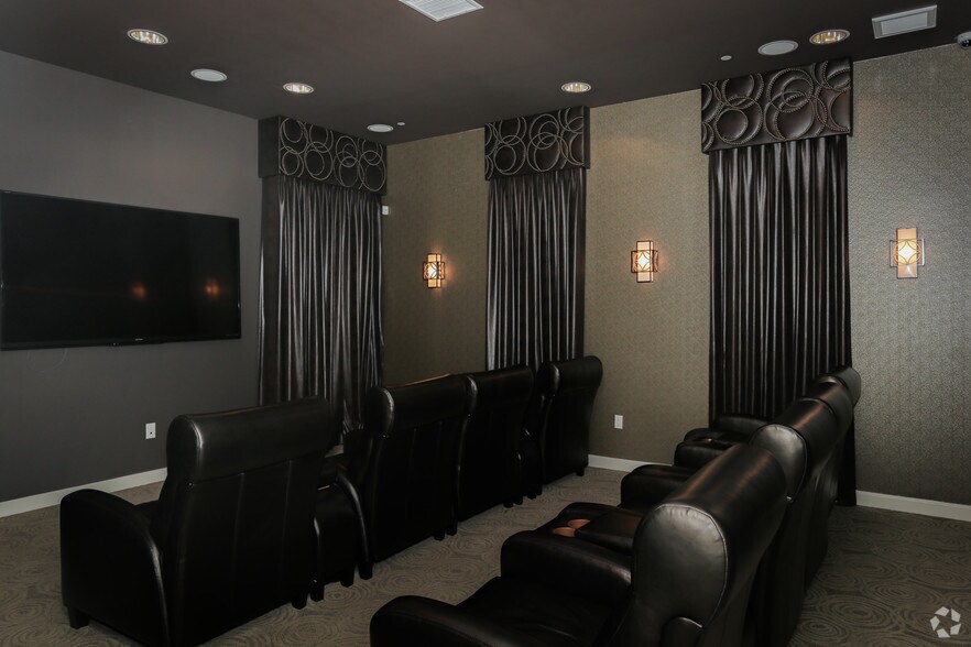 More Photos Of 2855 Foothill Blvd, La Verne Apartments For Lease