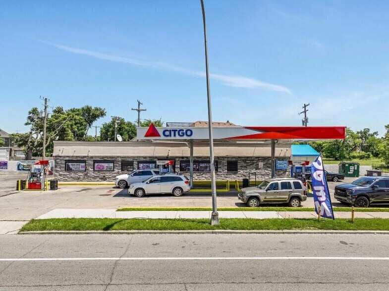 More Photos Of 13730 Livernois Ave, Detroit General Retail For Sale