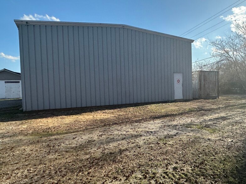 More Photos Of 3540 US Highway 1 S, Kittrell Flex For Lease