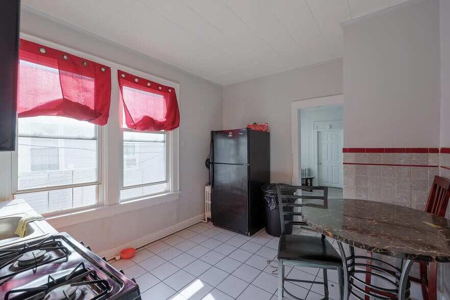 More Photos Of 150 Dayton St, Newark Multifamily For Sale