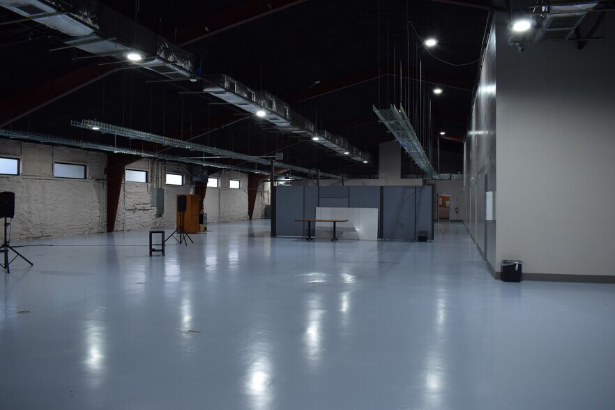 More Photos Of 14141 W Highway 290, Austin Warehouse For Lease