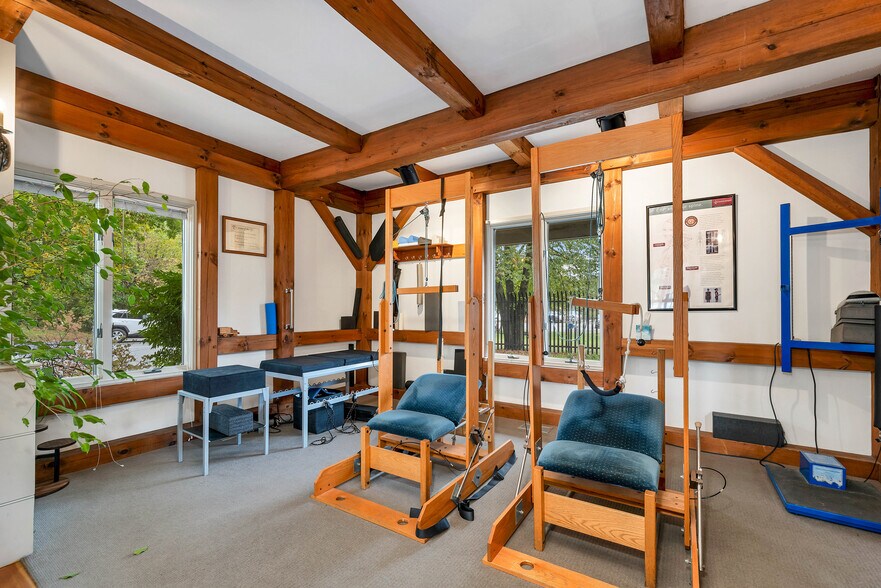 More Photos Of 68 Lyme Rd, Hanover Office Residential For Sale