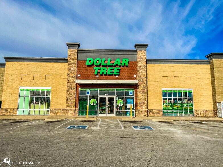 More Photos Of 129-145 Commons Dr, Martin Supermarket For Lease