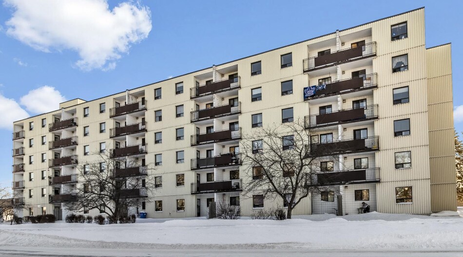 Primary Photo Of 49 Saint Mary's River Dr, Sault Ste. Marie Apartments For Sale