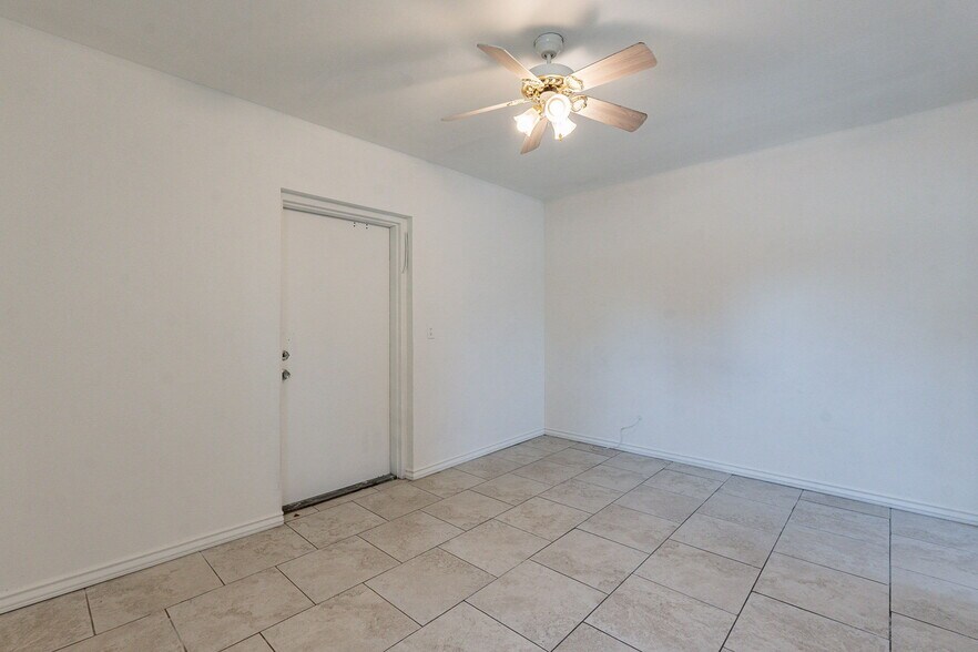 More Photos Of 3115 N 55th Ave, Phoenix Apartments For Sale