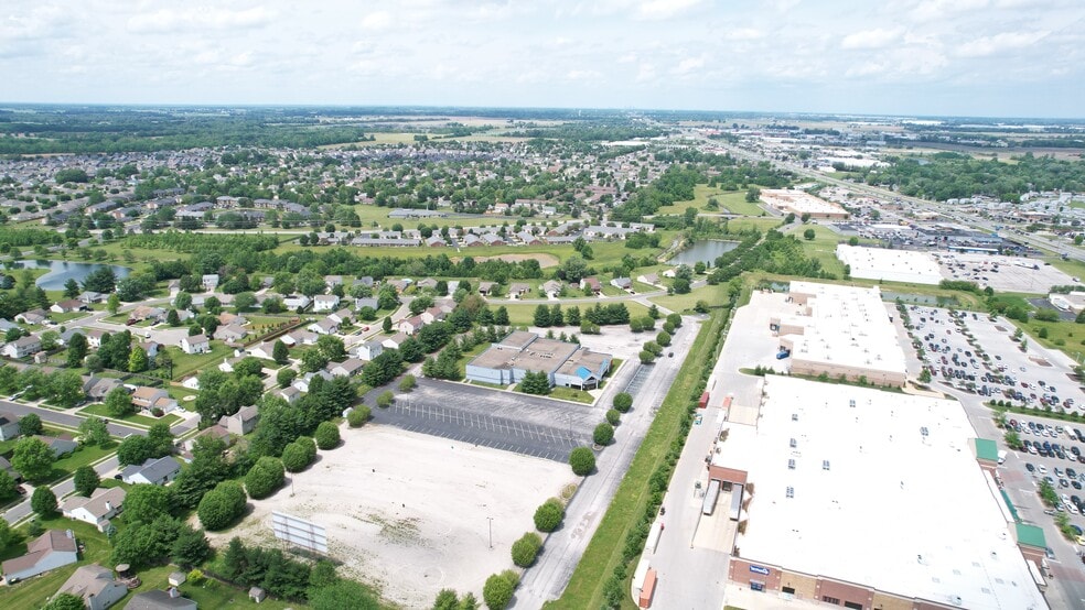 More Photos Of 870 Mallory Pky, Franklin Movie Theatre For Sale