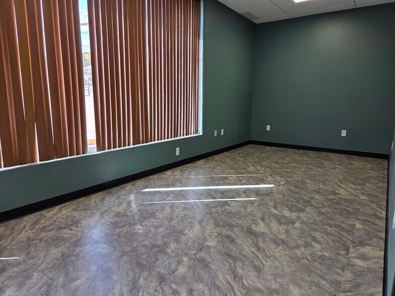 More Photos Of 1-7 S Mount Vernon Ave, Uniontown Storefront Retail Residential For Sale