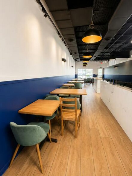 More Photos Of 2822 E Commercial Blvd, Fort Lauderdale Restaurant For Sale