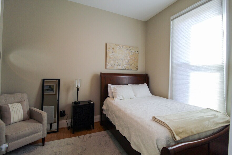 More Photos Of 440 Hopkins St, Cincinnati Apartments For Sale