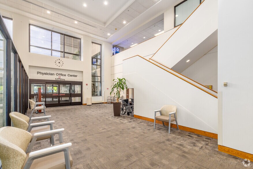 More Photos Of 3825 Highland Ave, Downers Grove Unknown For Lease