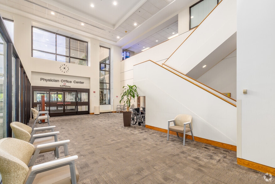 More Photos Of 3825 Highland Ave, Downers Grove Unknown For Lease