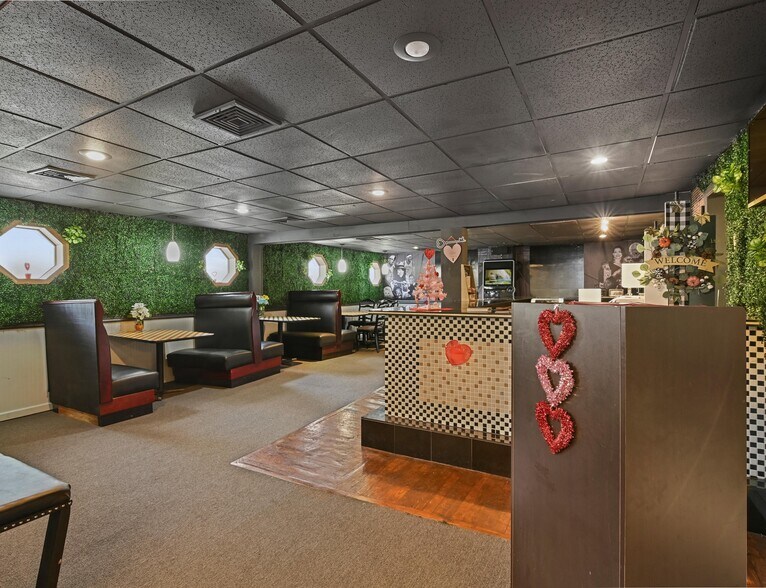 More Photos Of 2080 Milford Rd, East Stroudsburg Restaurant For Lease