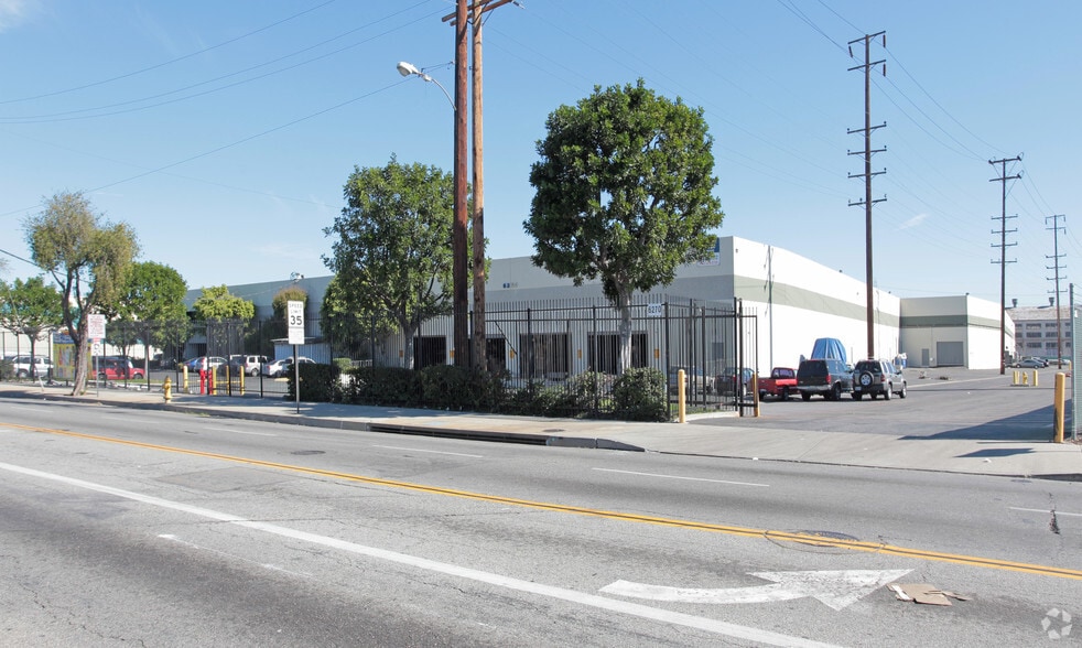 More Photos Of 6250-6270 S Boyle Ave, Vernon Manufacturing For Sale