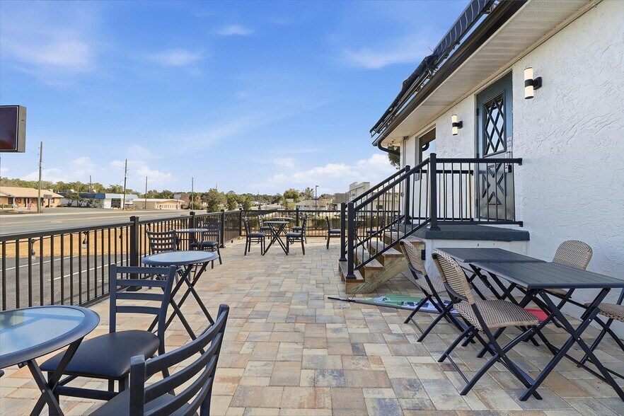 More Photos Of 859 S US Highway 41, Inverness Restaurant For Sale