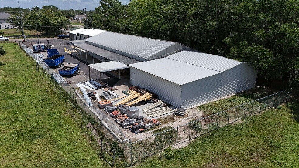 More Photos Of 301 Charlie Griffin Rd, Plant City Flex For Lease