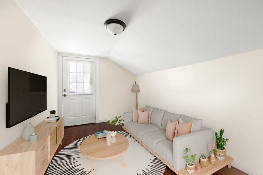 More Photos Of 986 E 51st St, Los Angeles Apartments For Sale