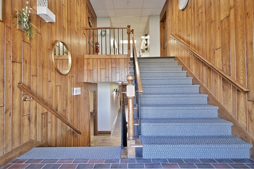 More Photos Of 425 S Adams St, Green Bay Office For Lease