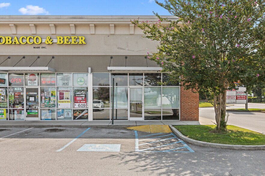 More Photos Of 6025 E Brainerd Rd, Chattanooga Storefront For Lease