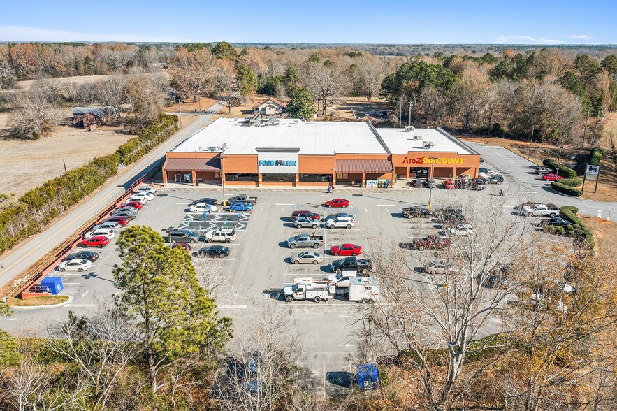 More Photos Of 605 Travis Ave, Saluda Supermarket For Sale