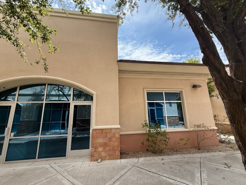 More Photos Of 15255 N 40th St, Phoenix Office For Sale