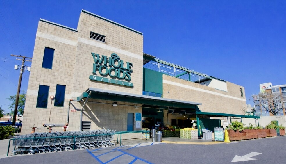 More Photos Of 711 University Ave, San Diego Supermarket For Sale