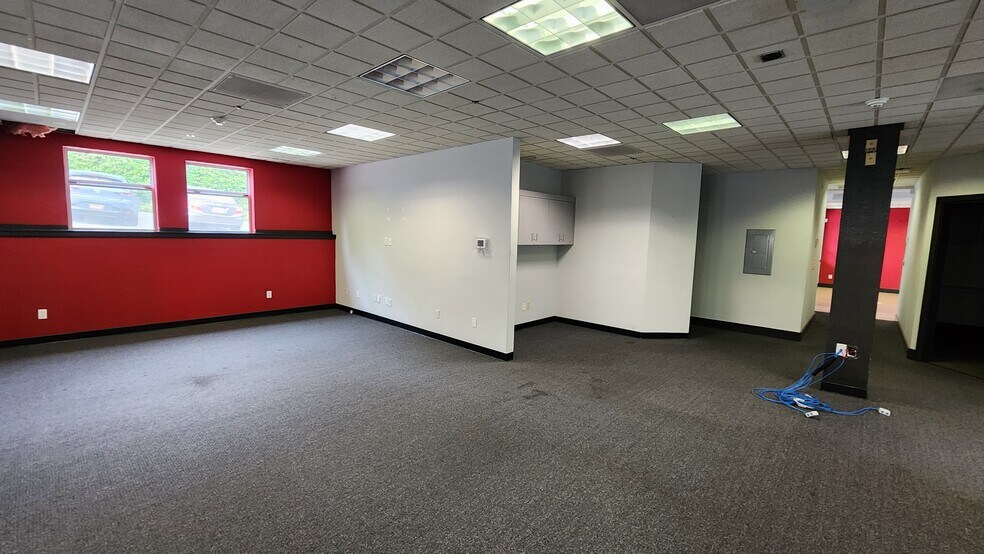 More Photos Of 7300 Healdsburg Ave, Sebastopol Office For Sale