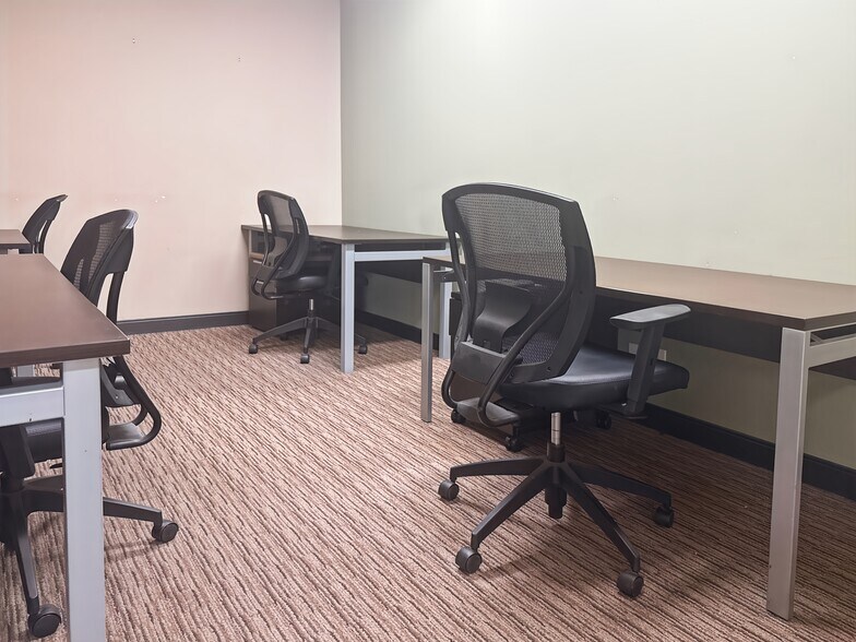 More Photos Of 10 Four Seasons Pl, Toronto Coworking Space