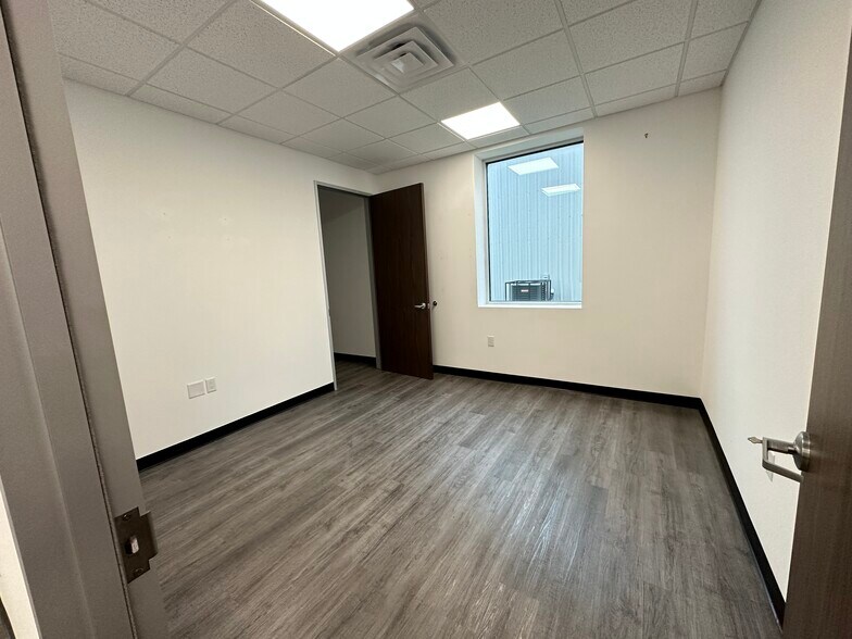 More Photos Of 19968 Franz Rd, Katy Warehouse For Sale