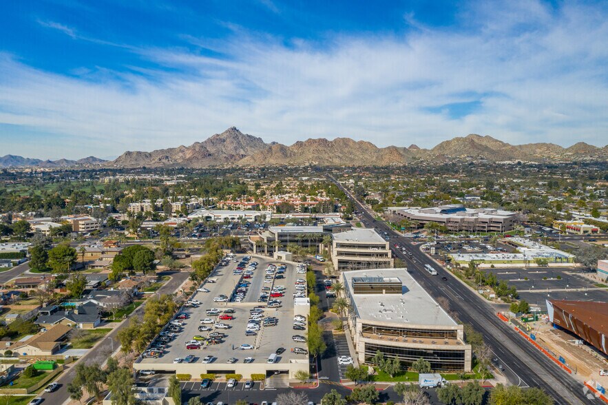 More Photos Of 3131 E Camelback Rd, Phoenix Office For Lease