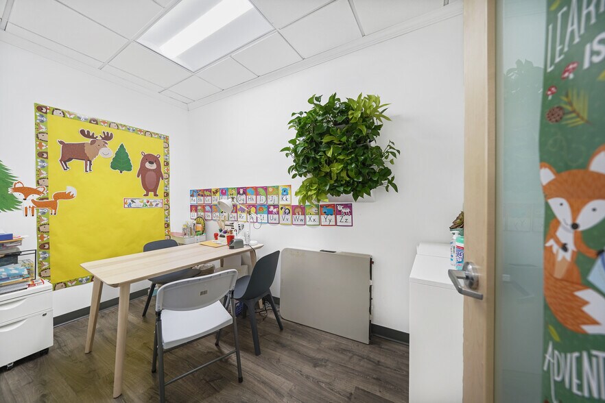 More Photos Of 1501 Westcliff Dr, Newport Beach Medical For Lease