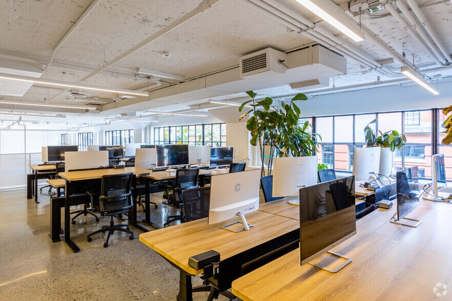 More Photos Of 630 NW 14th Ave, Portland Office For Sale