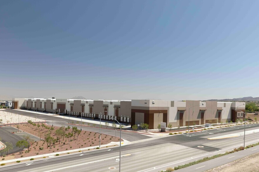 More Photos Of Volunteer & Paradise, Henderson Unknown For Lease