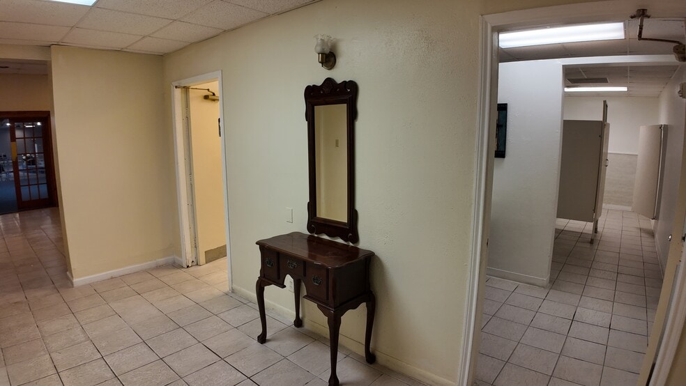 More Photos Of 322 Laurel St, La Marque Freestanding For Sale