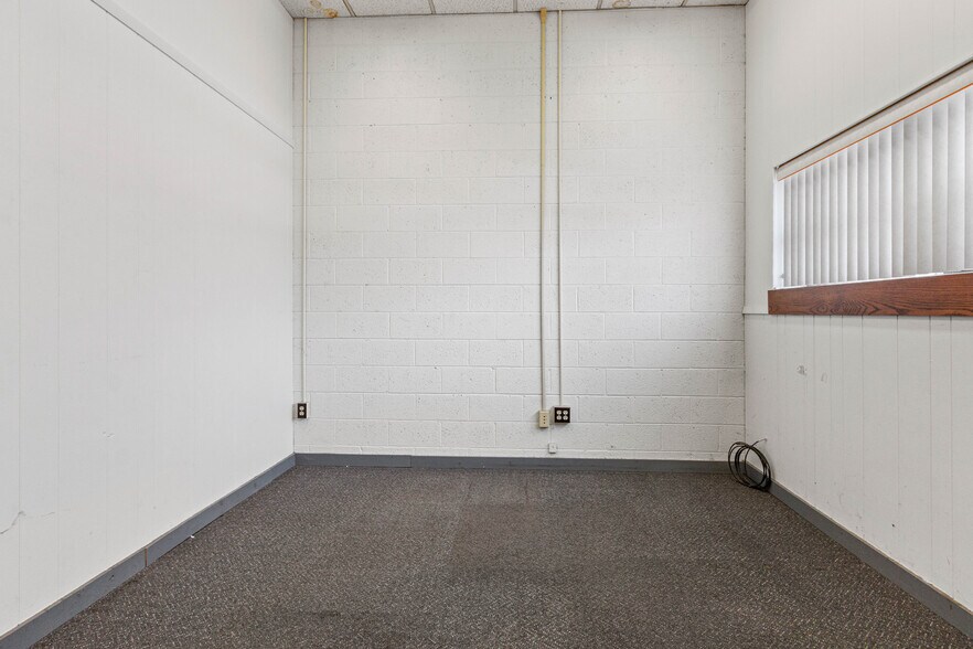 More Photos Of 1430 N Second St, Wisconsin Rapids Manufacturing For Lease