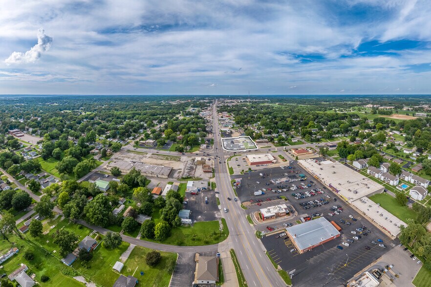 More Photos Of 1209 S Belt Hwy, Saint Joseph Auto Dealership For Sale