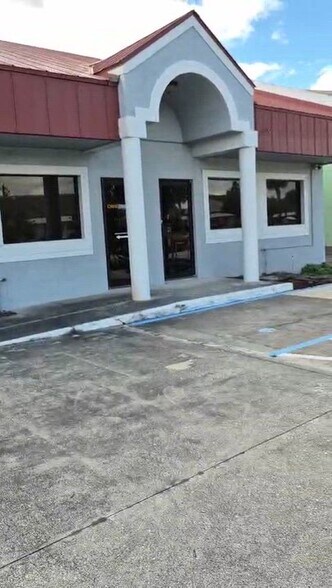 Primary Photo Of 4426 SE 16th Pl, Cape Coral Office For Lease