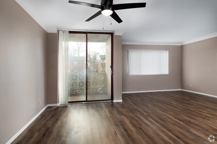 More Photos Of 1001 N McKnight Rd, Saint Louis Apartments For Sale