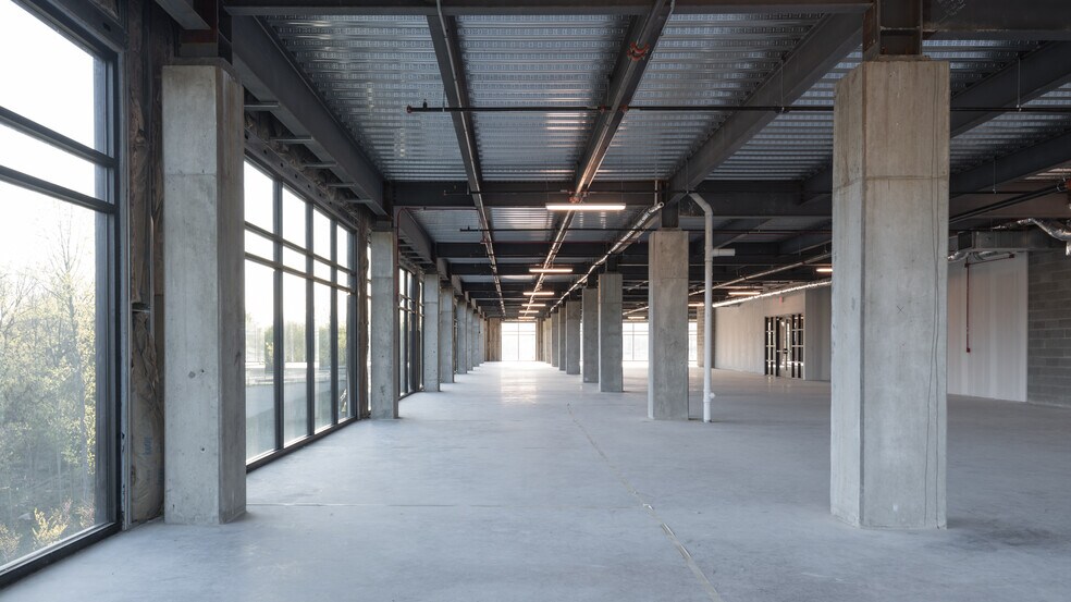 More Photos Of 329 S Royal Oaks Blvd, Franklin Medical For Sale