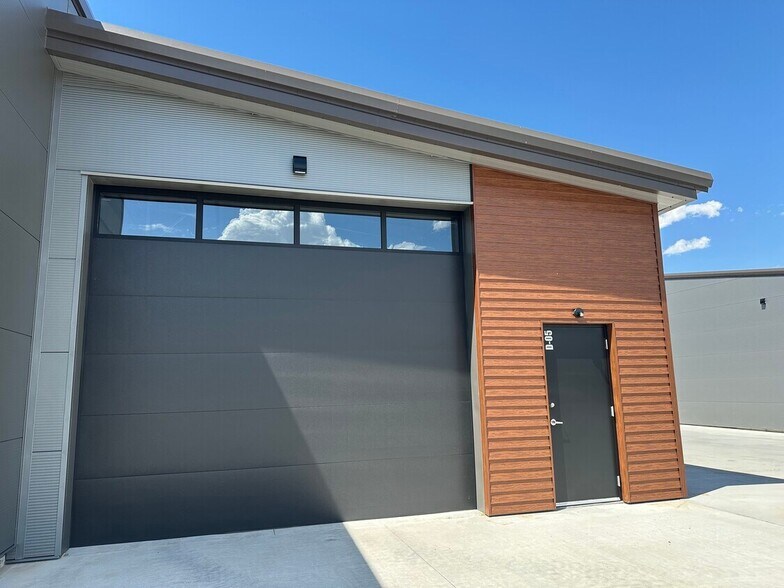 More Photos Of 7542 S Potomac St, Centennial Flex For Sale