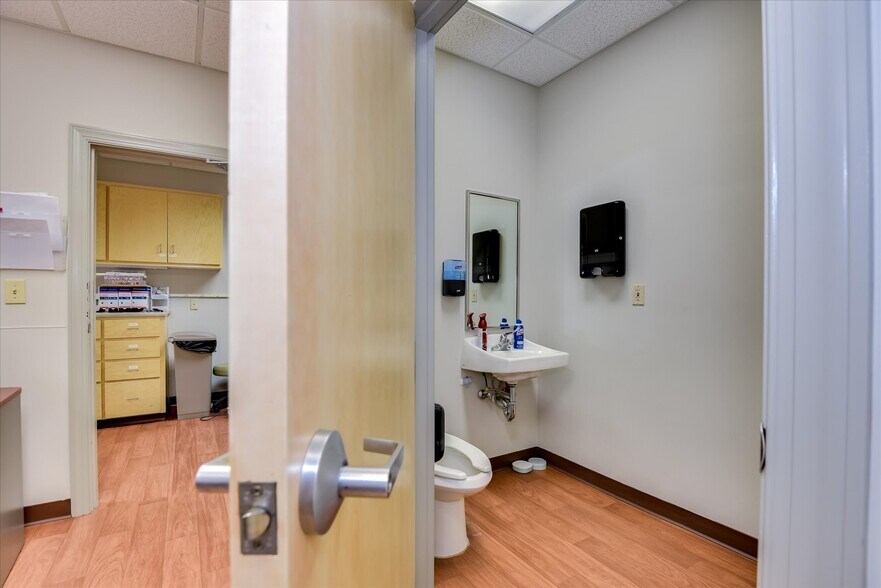 More Photos Of 191 Center South Blvd, Aiken Medical For Sale