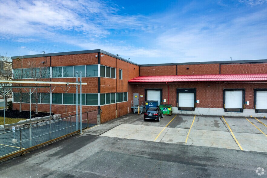 More Photos Of 137 Horner Ave, Toronto Warehouse For Lease
