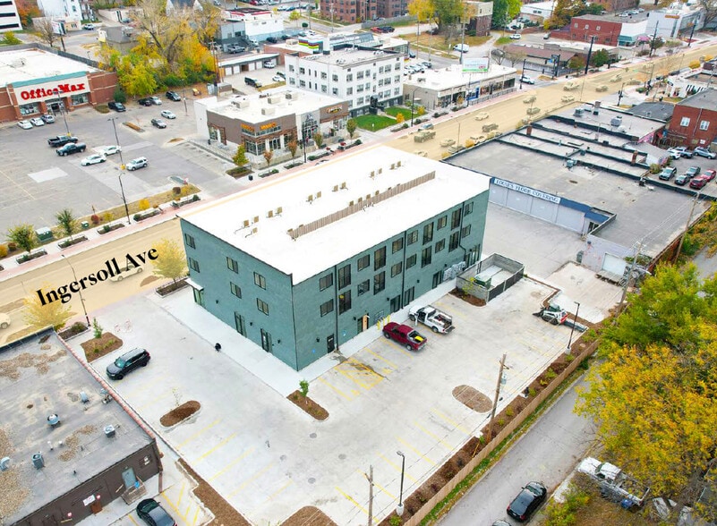 More Photos Of 2701 Ingersoll Ave, Des Moines General Retail For Lease