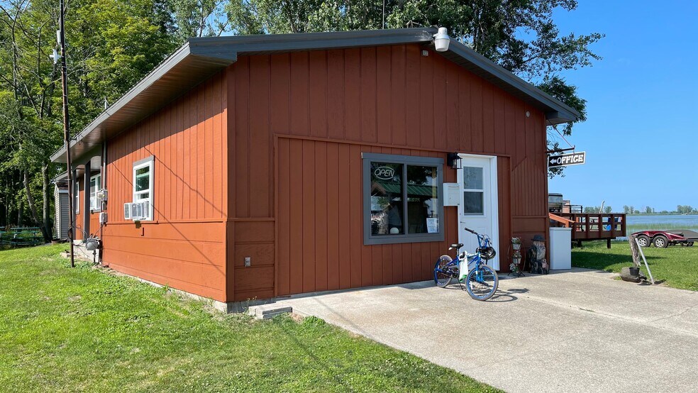 More Photos Of 2325 Green Dr, Au Gres Specialty For Sale