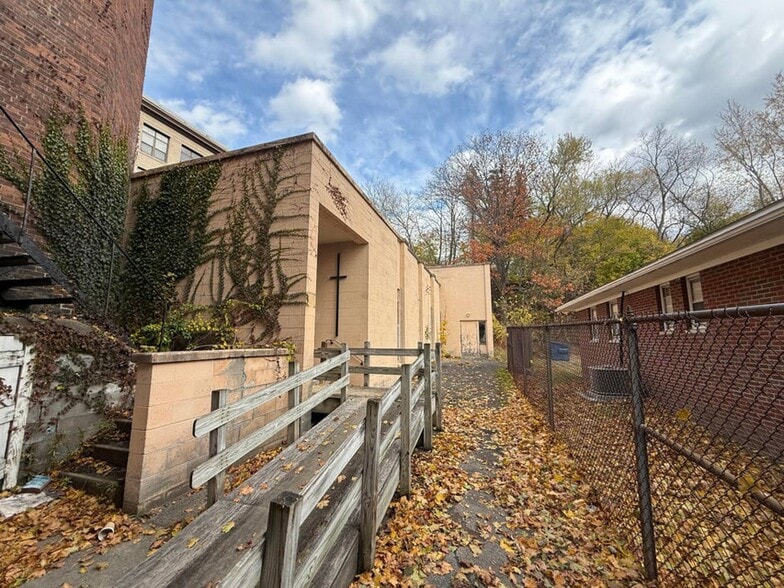 More Photos Of 17 Fremont St, Gloversville Religious Facility For Sale