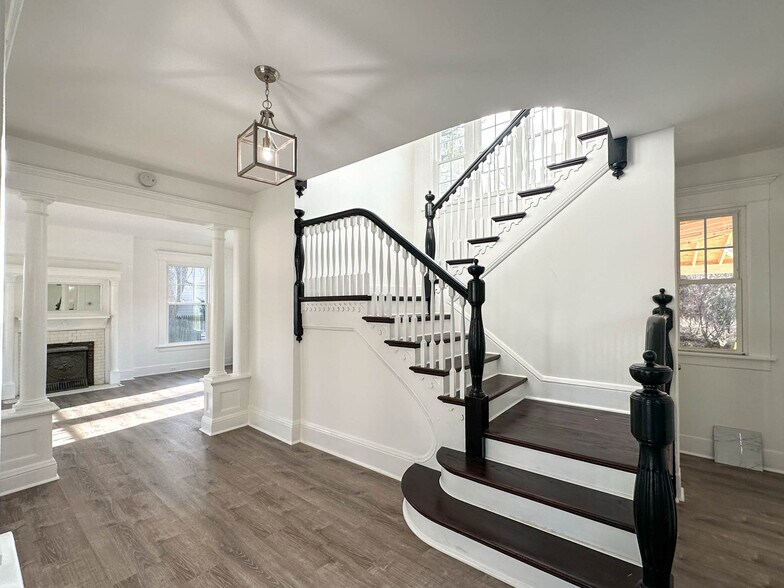 More Photos Of 2505 Genesee St, Utica Medical For Sale