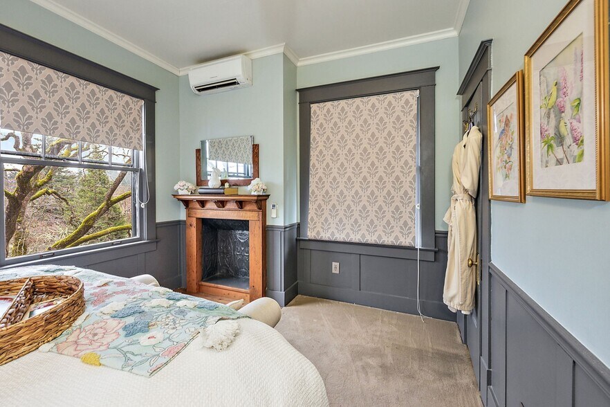 More Photos Of 455 N Oregon St, Jacksonville Hospitality For Sale